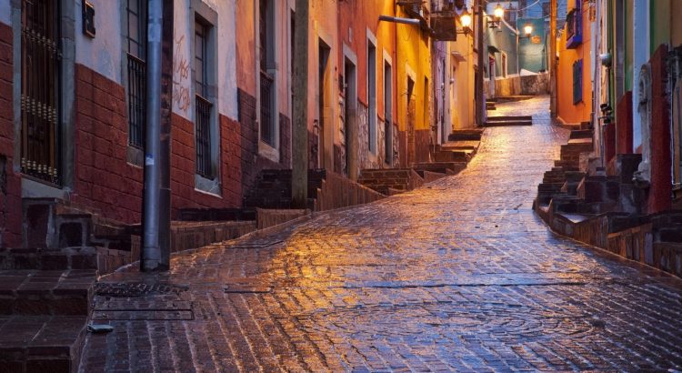 Gobierno de Guanajuato invertira en rehabilitación de callejones