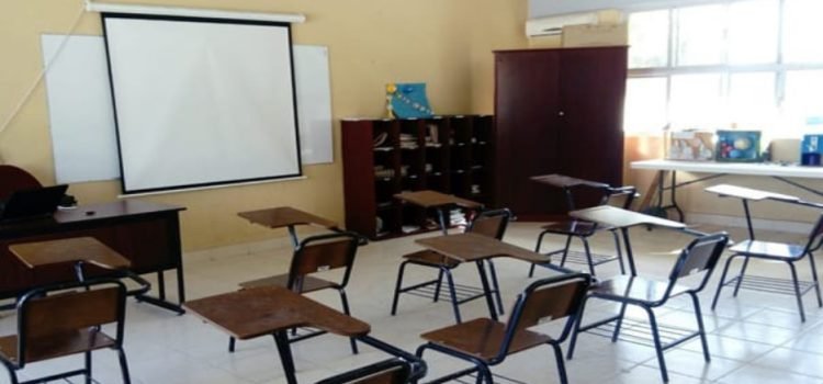 Suspenden clases en primaria cerca a hecho delictivo