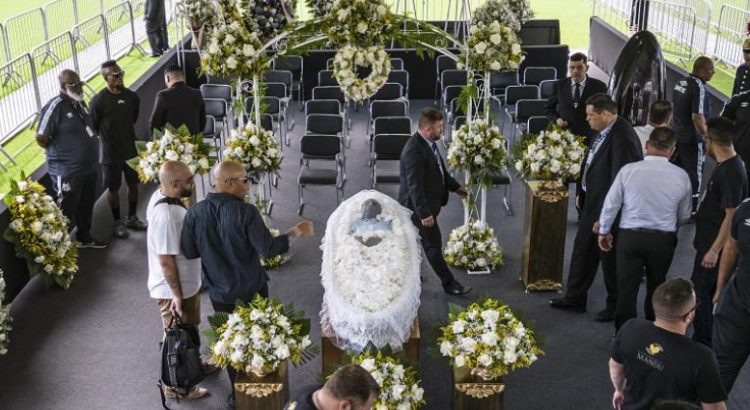 Comienzan funerales de Pelé