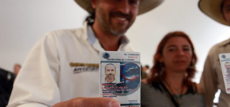 Dan “jalón de orejas” a guías de turistas