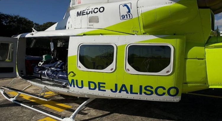 Realizan traslado aéreo de lesionados en camionazo