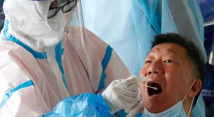 Confirma China casi 60 mil muertos por covid-19 en un mes