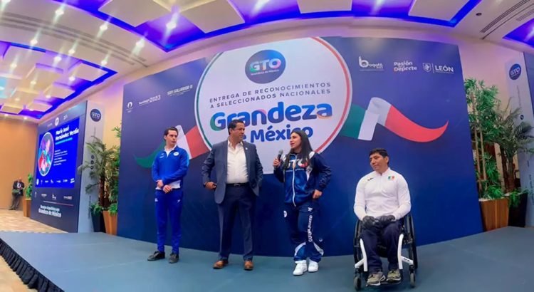 Entregan reconocimientos a 150 deportistas en la entidad