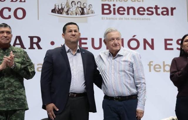 Gobernador de Guanajuato se reúne con AMLO en la capital