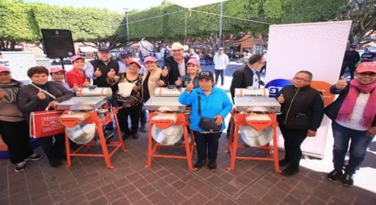 SDAyR entrega 102 molinos de nixtamal en Acámbaro