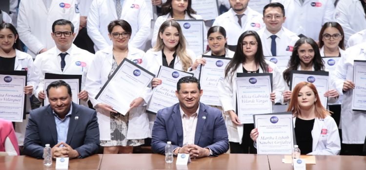 54 médicos terminaron su especialidad en los hospitales escuela del Instituto de Salud Pública 54 médicos terminaron su especialidad en los hospitales escuela del Instituto de Salud Pública