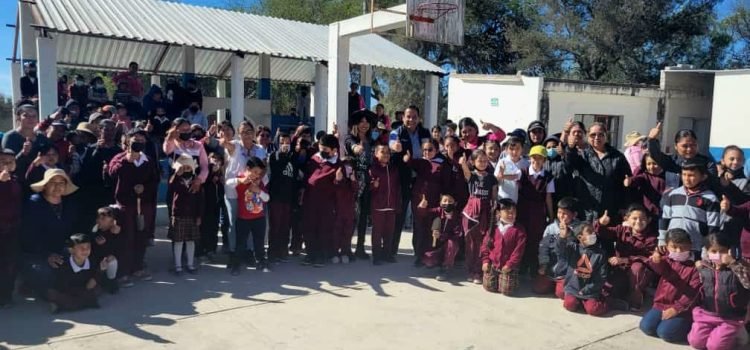 Promueven la educación ambiental y unión familiar en escuelas en Guanajuato