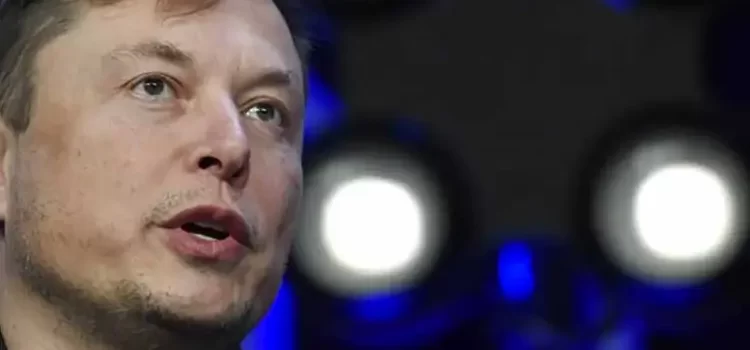 Cambia Elon Musk de parecer