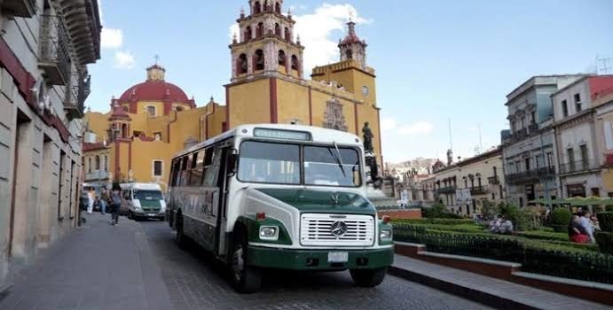 Aumenta precio de pasaje del transporte público en la capital