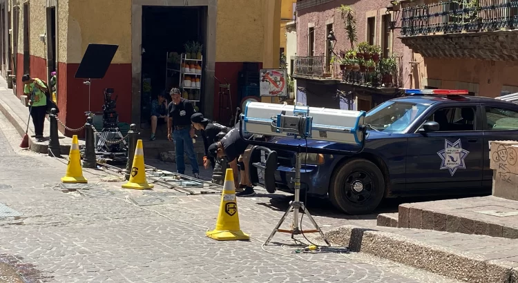 Anuncian cierres viales por filmación de película en la capital