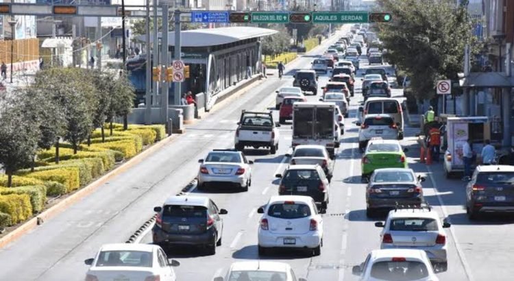 Aumentan precio de los autos en la entidad