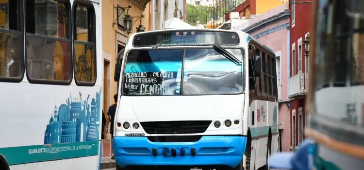 Refuerzan en la capital el servicio nocturno de transporte público