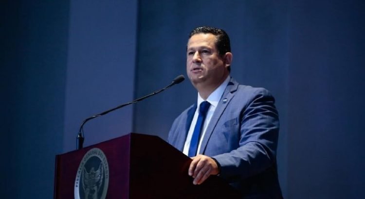 Gobernador de Guanajuato perfila magistratura para esposa del fiscal