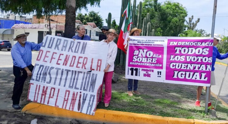 Protestan en Guanajuato contra sobrerrepresentación de Morena Protestan en Guanajuato contra sobrerrepresentación de Morena