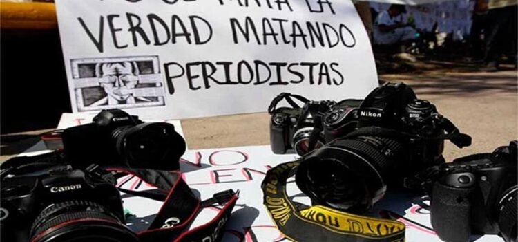 Periodistas de Guanajuato reciben capacitación para enfrentar violencia