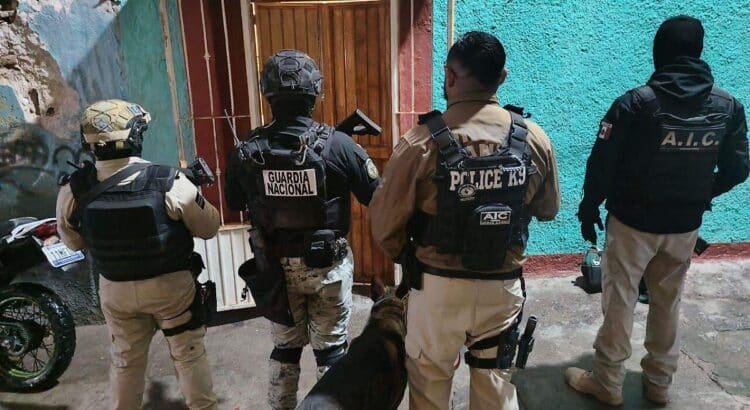 Desmantelan punto de venta de drogas y detienen a cuatro personas en Guanajuato