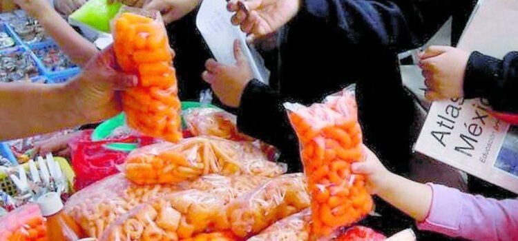 Diputados de Guanajuato buscan prohibir venta de comida chatarra a menores