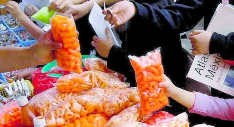 Diputados de Guanajuato buscan prohibir venta de comida chatarra a menores