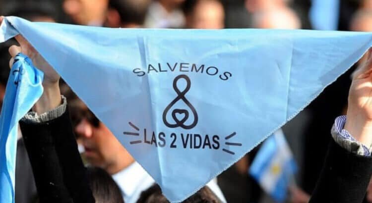 Grupos provida de Guanajuato reúnen 20 mil firmas para impedir la despenalización del aborto