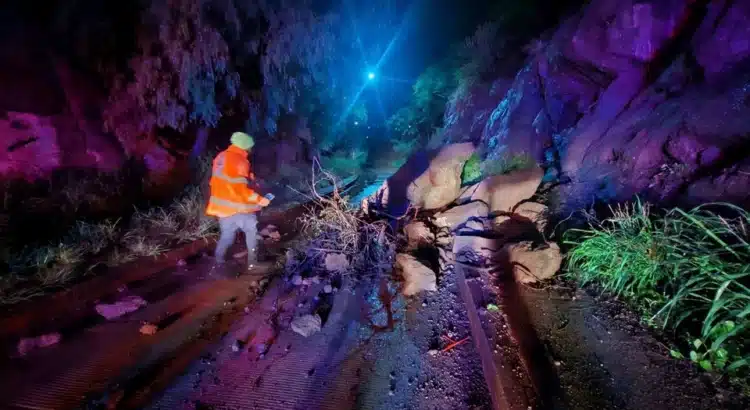 Lluvias en Guanajuato provocaron el desgajamiento de un cerro