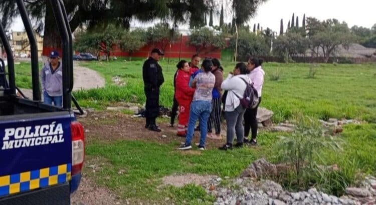 Localizan a recién nacida abandonada en un terreno baldío en Guanajuato