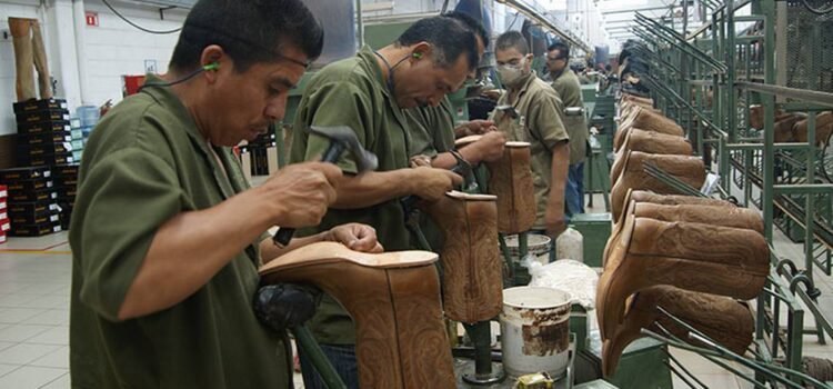Empleos en la industria del calzado caen 7.6% anual en Guanajuato