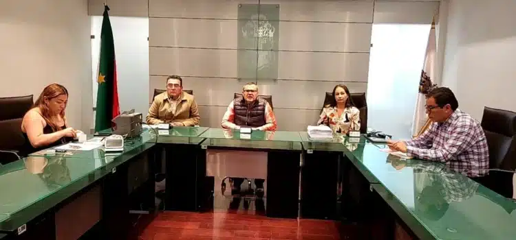 Regresan dinero que ex funcionaria recibió para tramitar visas en San José Iturbide, Guanajuato