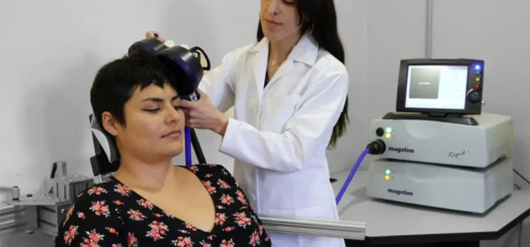 Científicos de UNAM usan estimulación magnética transcraneal contra las adicciones