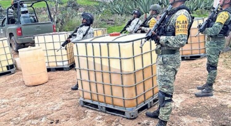 Aseguran 39 mil litros de combustible en Guanajuato