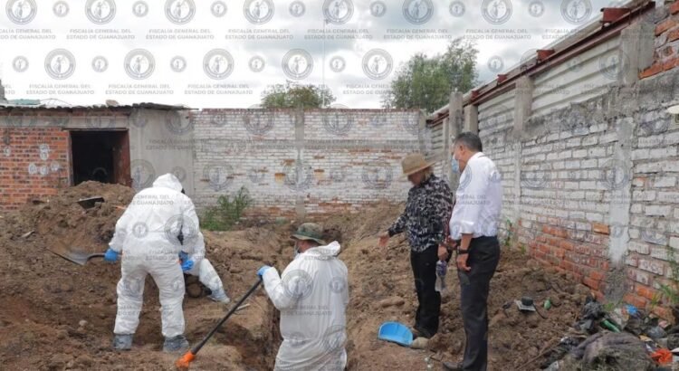 Fiscalía de Guanajuato localiza 32 cuerpos en fosa clandestina de Irapuato