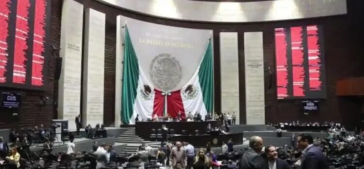 Inician diputados periodo ordinario con mesa directiva provisional Inician diputados periodo ordinario con mesa directiva provisional
