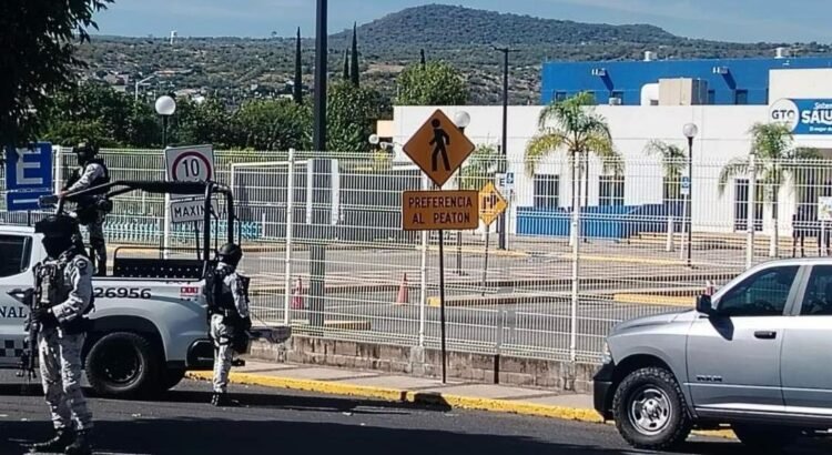 Sujeto armado irrumpe en hospital de Jaral del Progreso, Guanajuato
