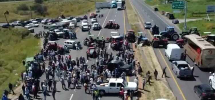 Agricultores dan por concluido el bloqueo en Pénjamo tras casi cuatro días de manifestación