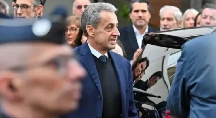 Solo duró Sarkozy 20 días en prisión