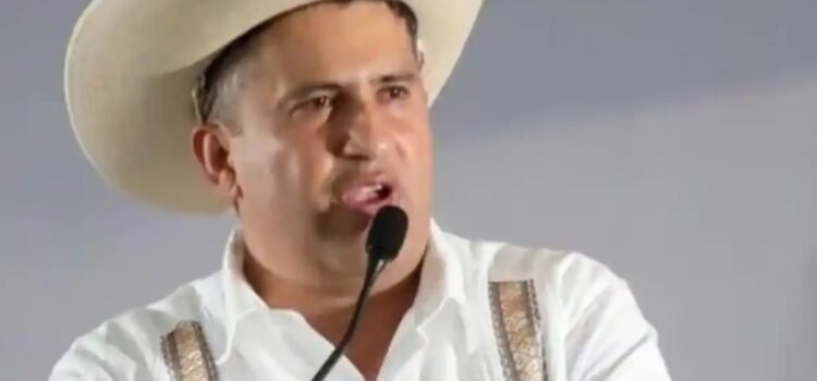 Detienen a escoltas de Carlos Manzo