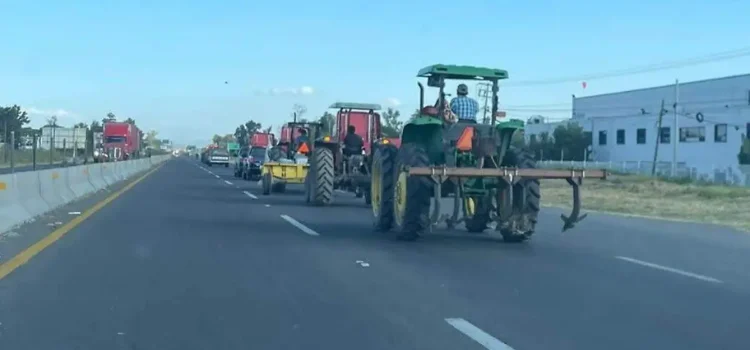 Levantan el último bloqueo carretero de productores agrícolas en Guanajuato