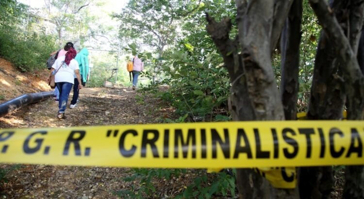 Hallan restos humanos en fosa clandestina en Silao; Fiscalía no descarta más víctimas