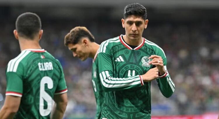 México cierra el año con derrota ante Paraguay
