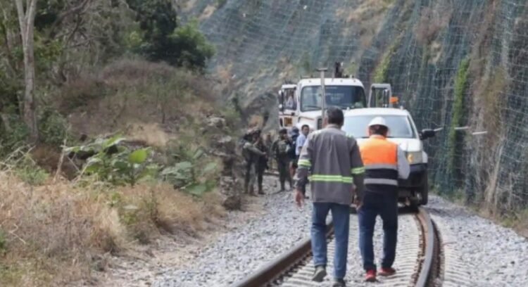 Investiga FGR causas del descarrilamiento del Tren del Corredor Interoceánico