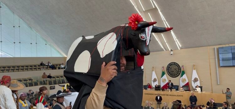 Congreso de Guanajuato busca declarar la Danza del Torito como patrimonio cultural
