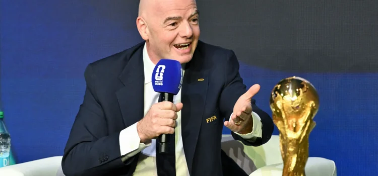 Acusan a Infantino de violar reglas éticas de la FIFA para favorecer a Trump Acusan a Infantino de violar reglas éticas de la FIFA para favorecer a Trump