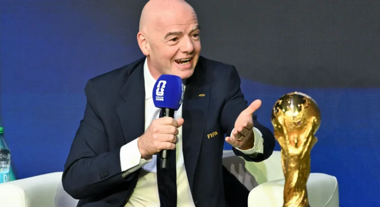 Acusan a Infantino de violar reglas éticas de la FIFA para favorecer a Trump Acusan a Infantino de violar reglas éticas de la FIFA para favorecer a Trump