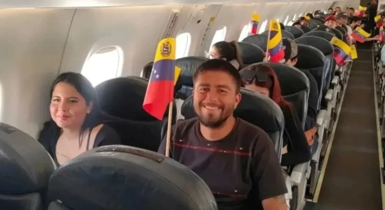 Juez ordena que gobierno de EU permita impugnaciones legales de migrantes venezolanos Juez ordena que gobierno de EU permita impugnaciones legales de migrantes venezolanos