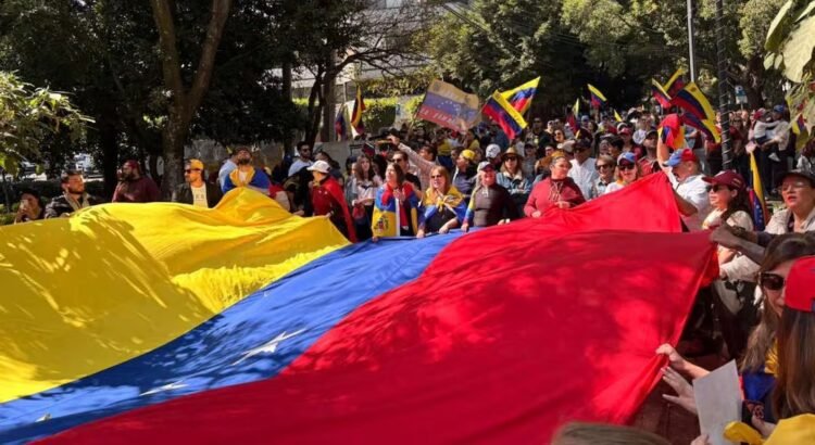 Venezolanos en Guanajuato celebran detención de Nicolás Maduro Venezolanos en Guanajuato celebran detención de Nicolás Maduro